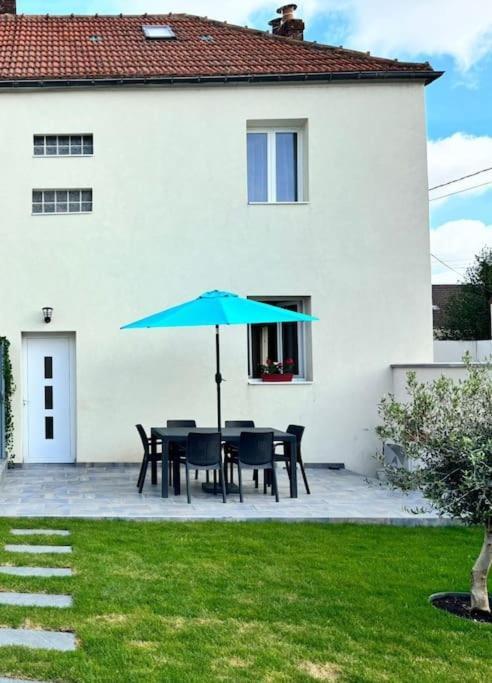Ferienhaus Sejour Magique Proche Aeroport Cdg Asterix Et Paris Maison Toutes Commodites, Terrasse, Wifi, Clim, Lave Vaisselle *